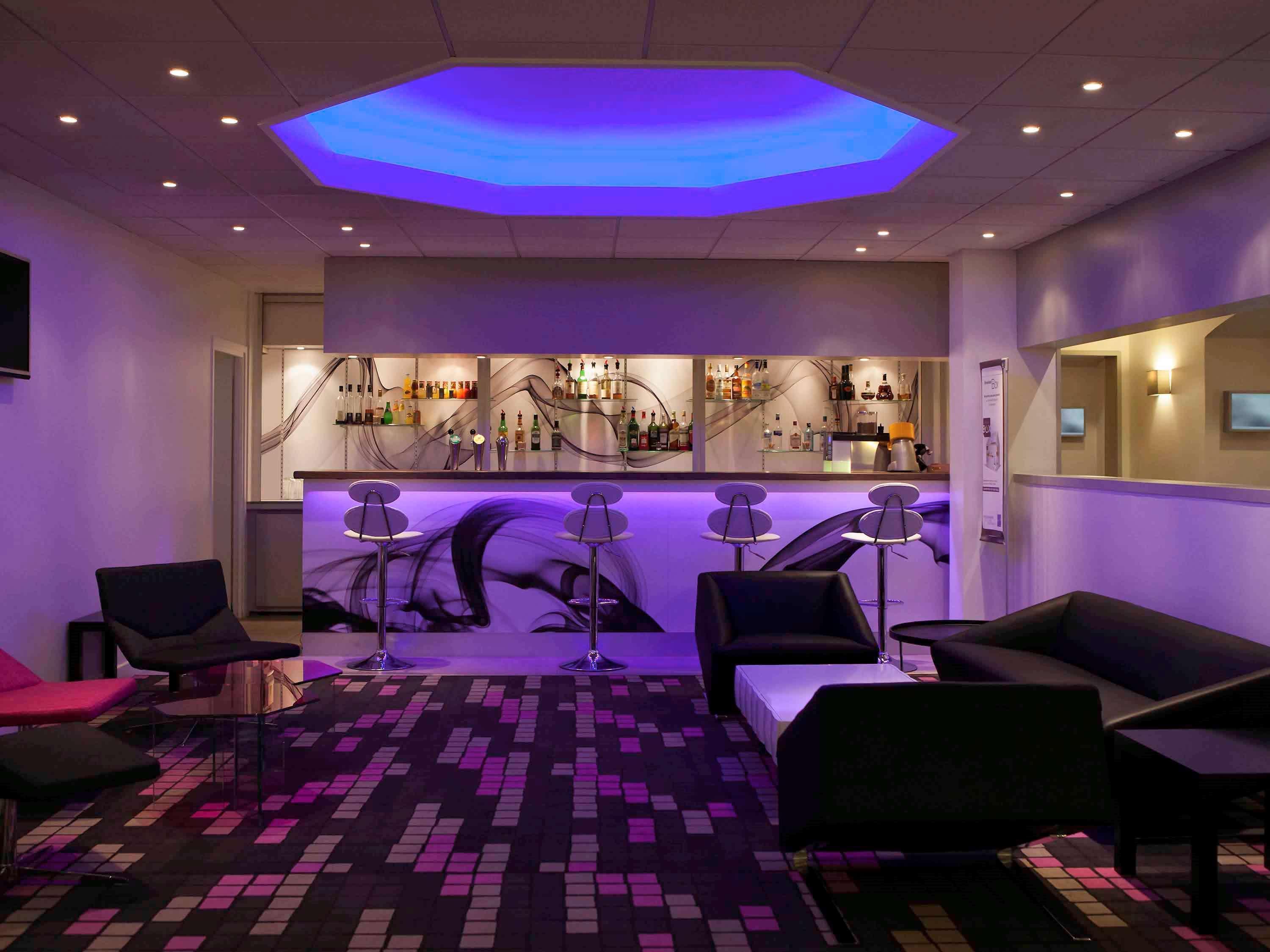 Novotel Fontainebleau Ury Exterior foto