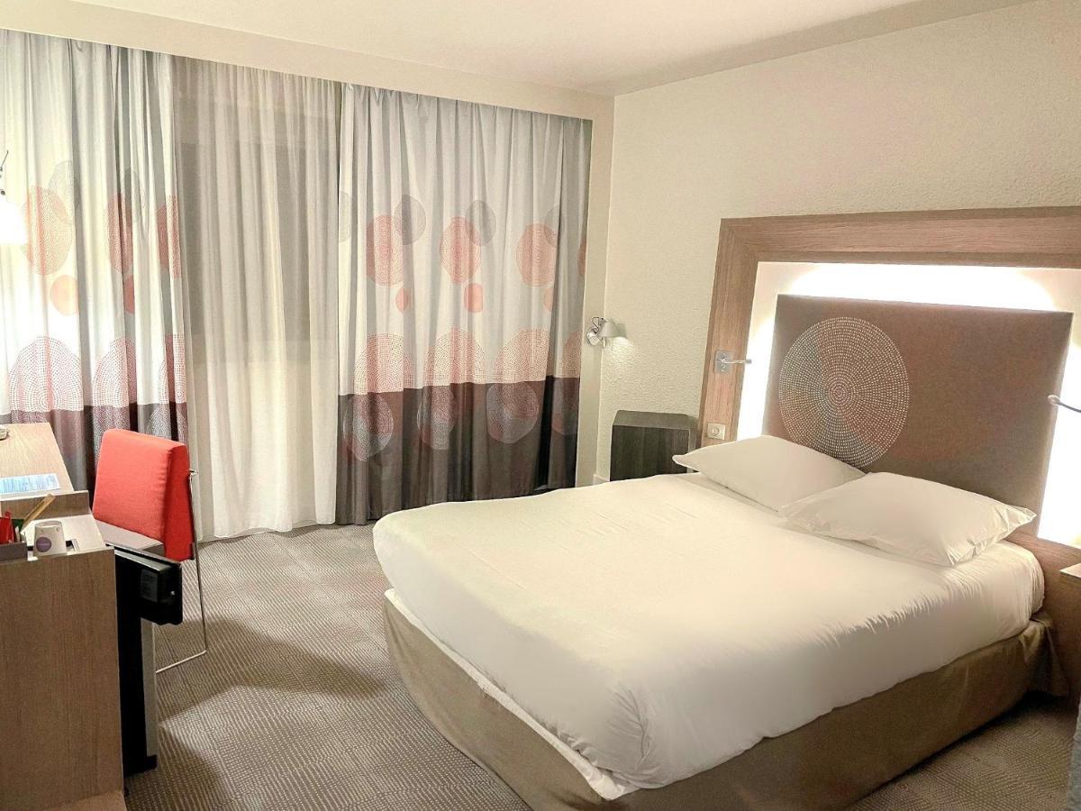 Novotel Fontainebleau Ury Habitación foto